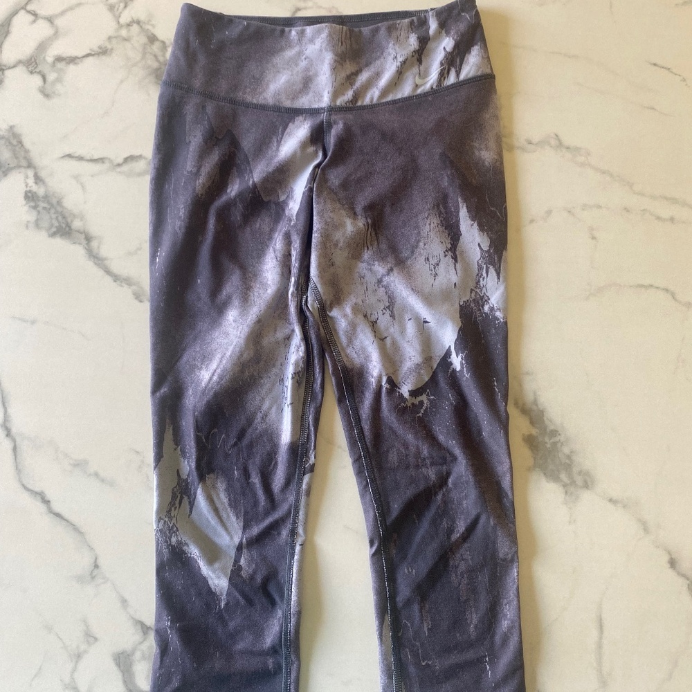 Nike Dry Fit Leggings/ joggers/ yoga pants XS